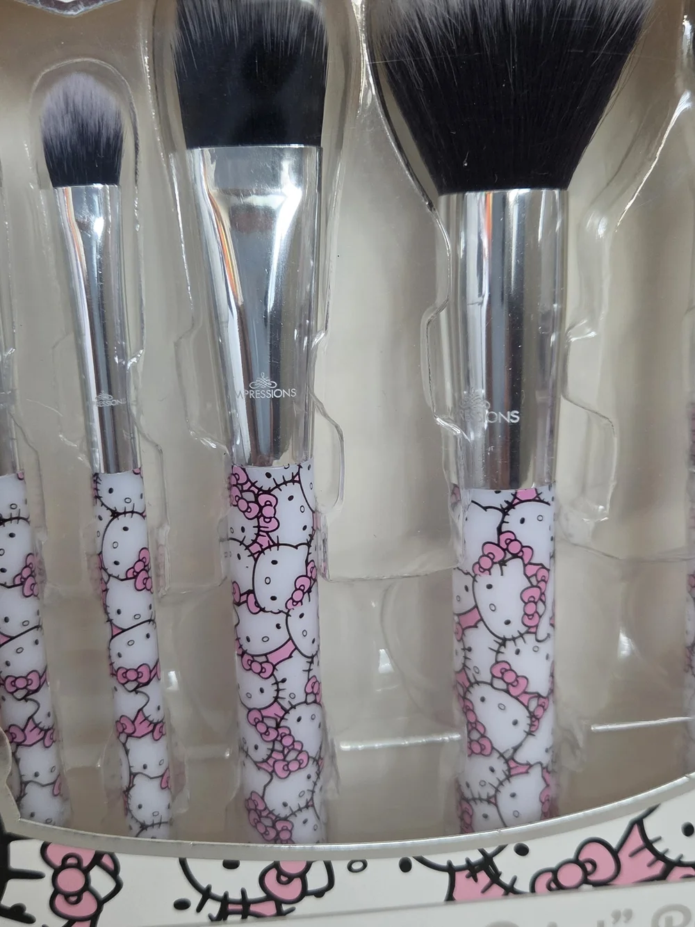 Impressions Hello Kitty Pink White Patterned 6-Piece Brush Set